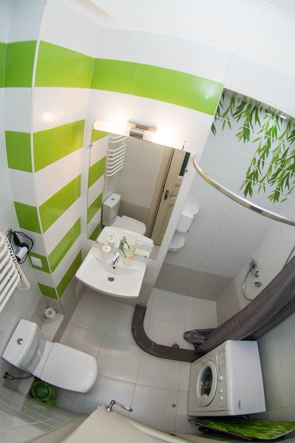 Snizhna 4 Apartamento Lviv Exterior foto