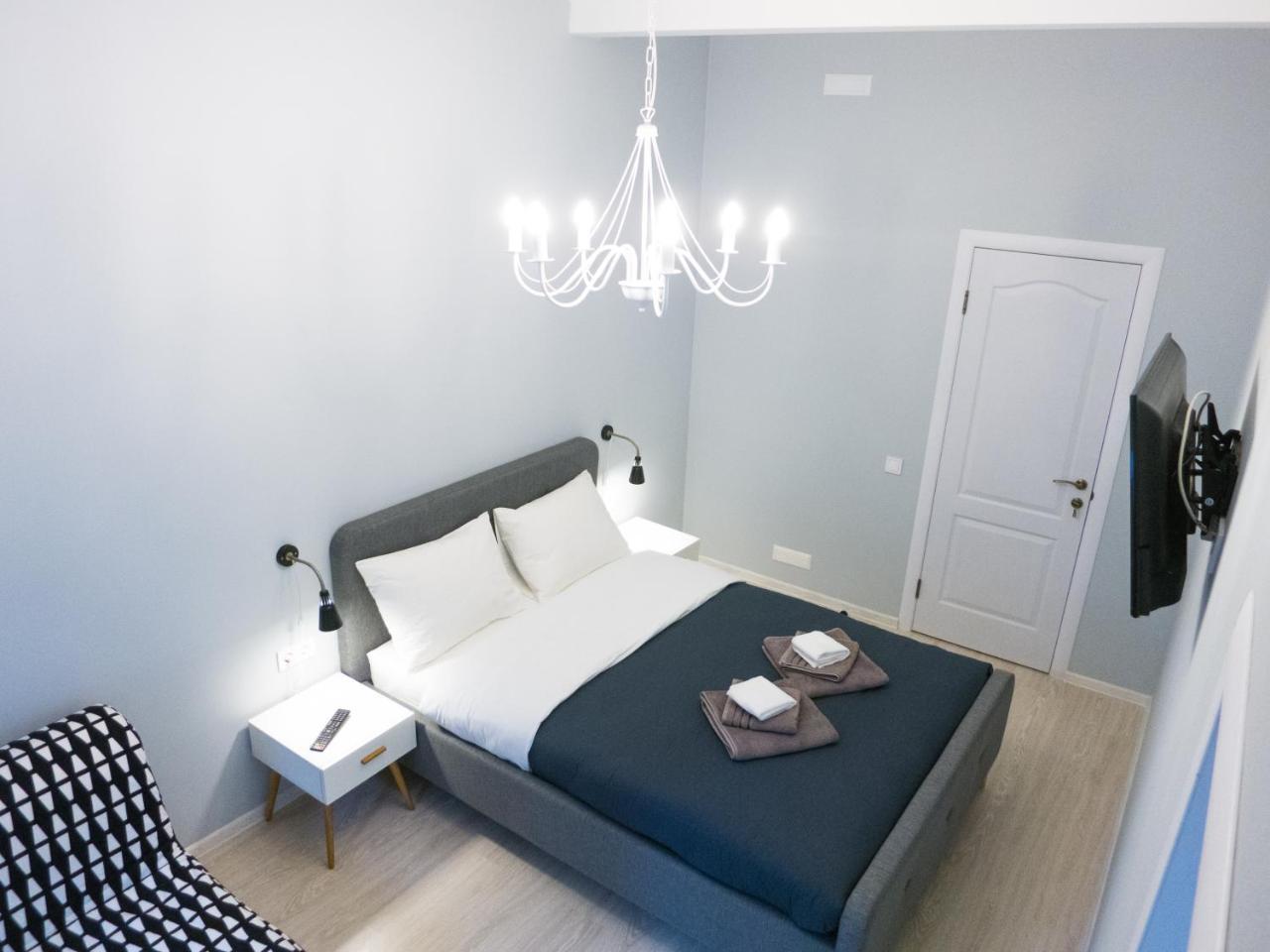 Snizhna 4 Apartamento Lviv Exterior foto